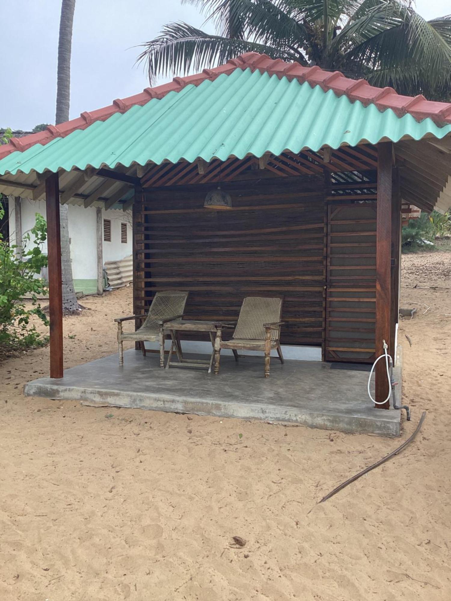 Upali Beach Surf Resort & Cafe Аругам Экстерьер фото